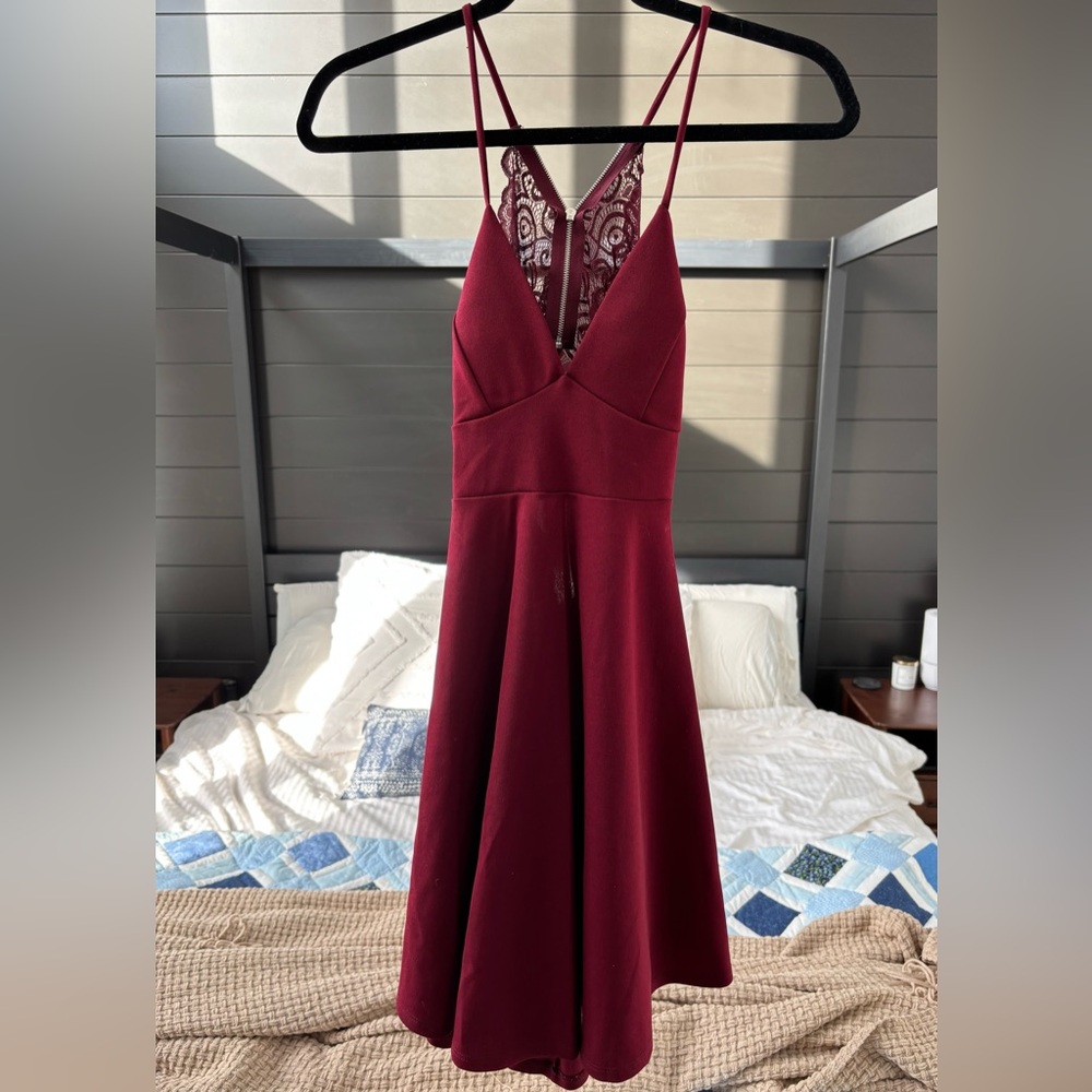 Elegant Burgundy Lace-Back Dress